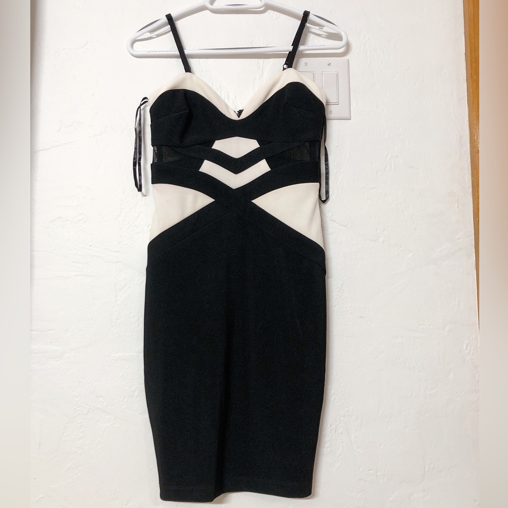 Women body con City Studio dress, Size 5 (Box 500)